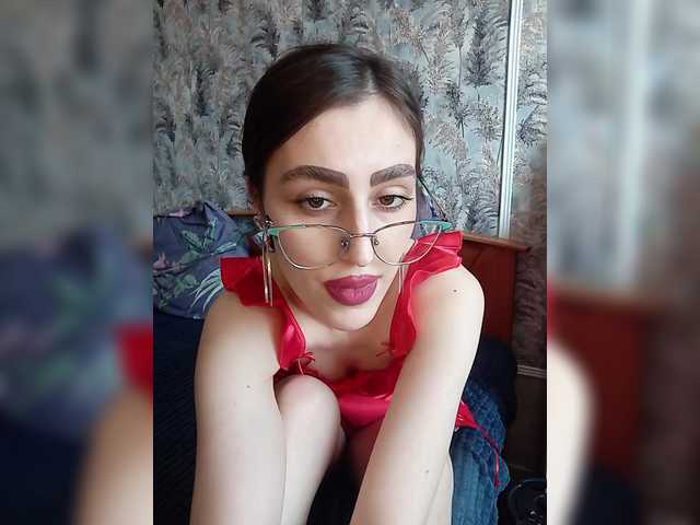 kiska-kira's BongaCams show and profile