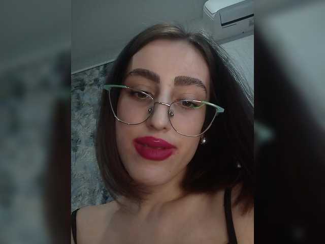 стрип с kiska-kira