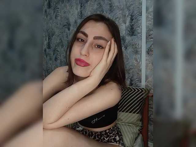 kiska-kira's BongaCams show and profile