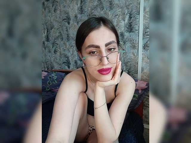 kiska-kira's BongaCams show and profile