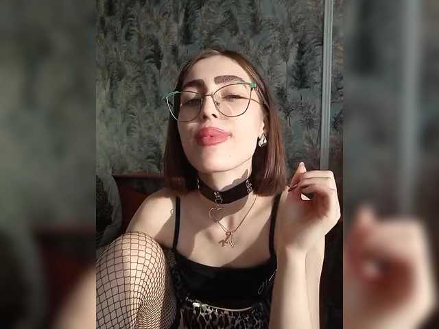 kiska-kira's BongaCams show and profile