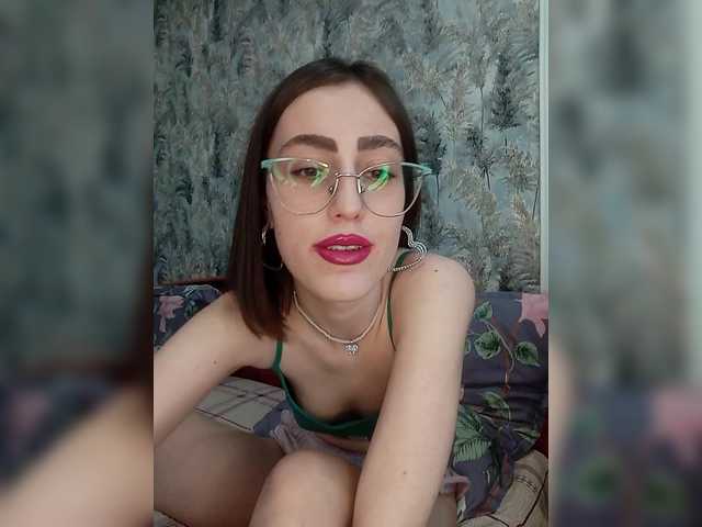kiska-kira from BongaCams