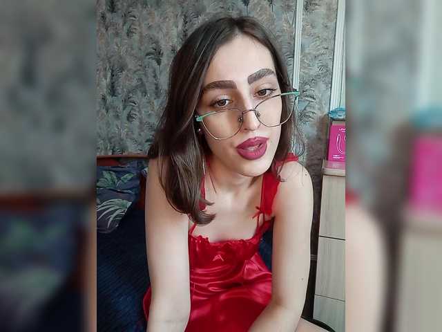 kiska-kira's BongaCams show and profile