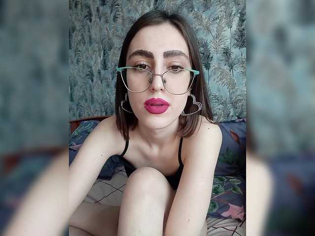 kiska-kira's BongaCams show and profile