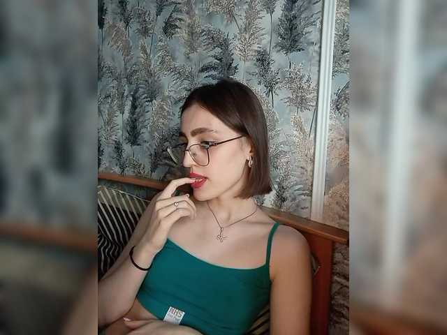 kiska-kira's BongaCams show and profile