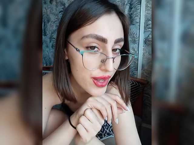 kiska-kira's BongaCams show and profile