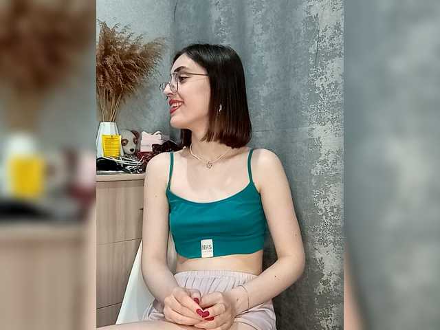 kiska-kira's BongaCams show and profile