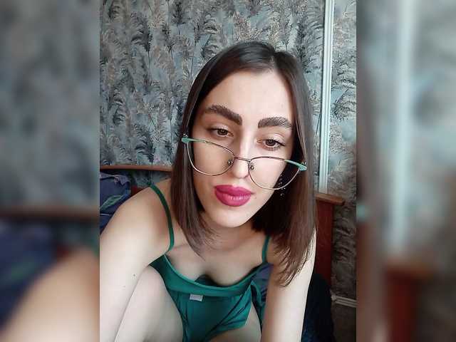 kiska-kira's BongaCams show and profile