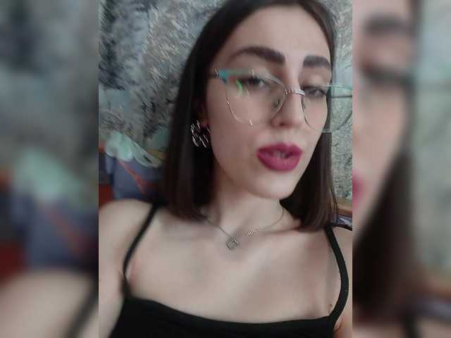 kiska-kira's BongaCams show and profile