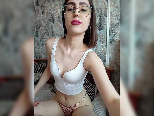 kiska-kira's BongaCams show and profile