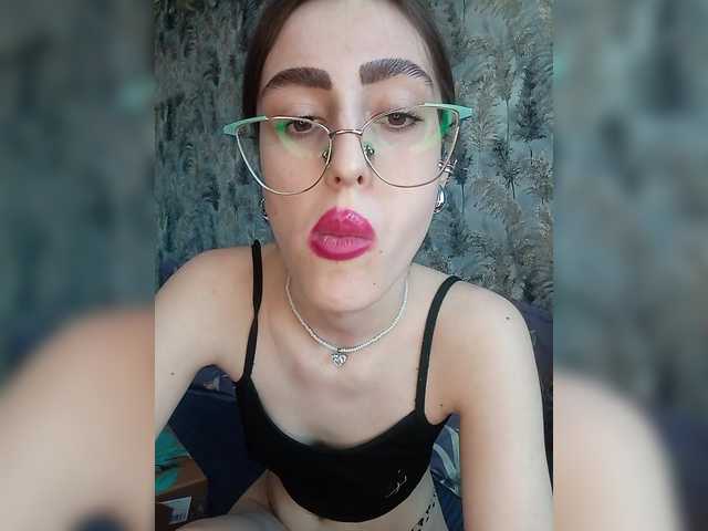 kiska-kira's BongaCams show and profile