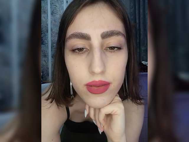 kiska-kira's BongaCams show and profile