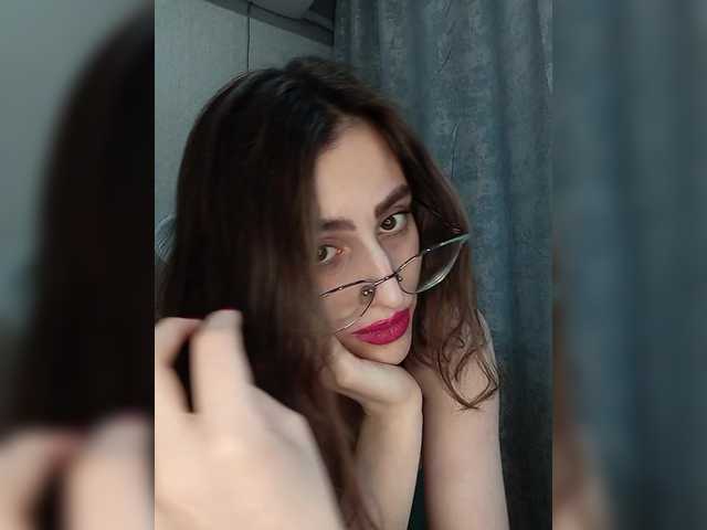 kiska-kira's BongaCams show and profile