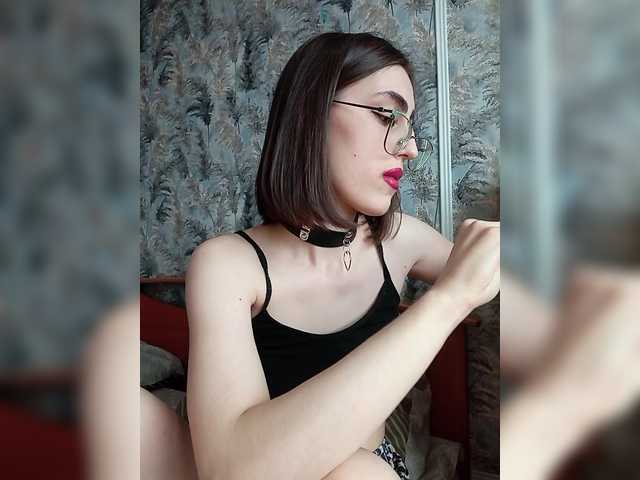 kiska-kira's BongaCams show and profile