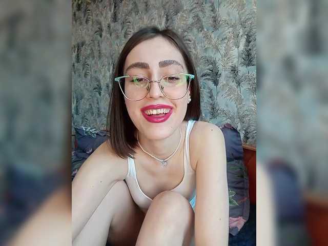 kiska-kira's BongaCams show and profile