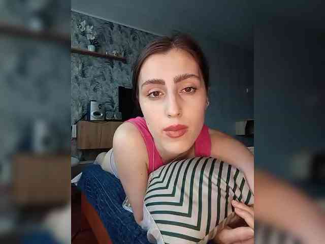 adult camming Kiska-kira