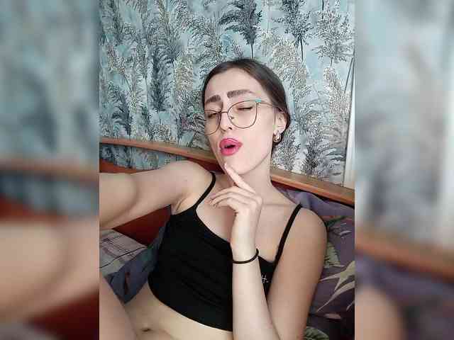 kiska-kira Live Webcam on BongaCams