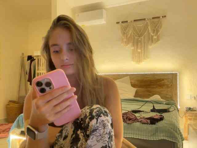 PrincessValeri webcam