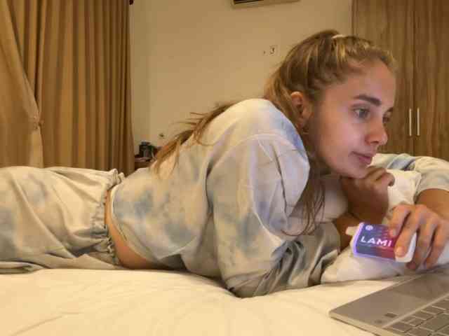 PrincessValeri webcam