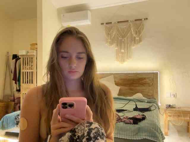 PrincessValeri webcam