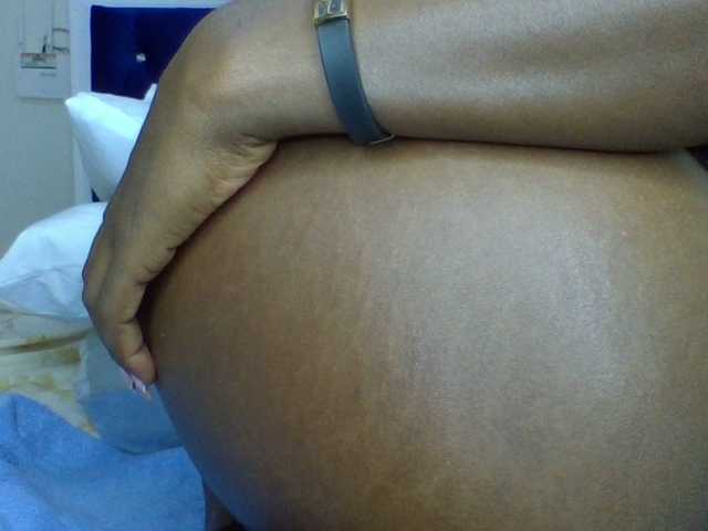 QueenJacky live cam profile