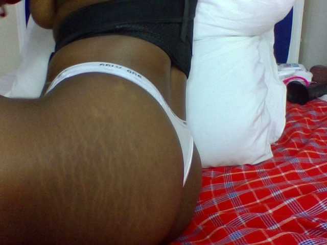 QueenJacky's BongaCams show and profile