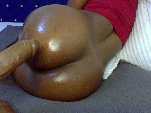 QueenJacky's BongaCams show and profile