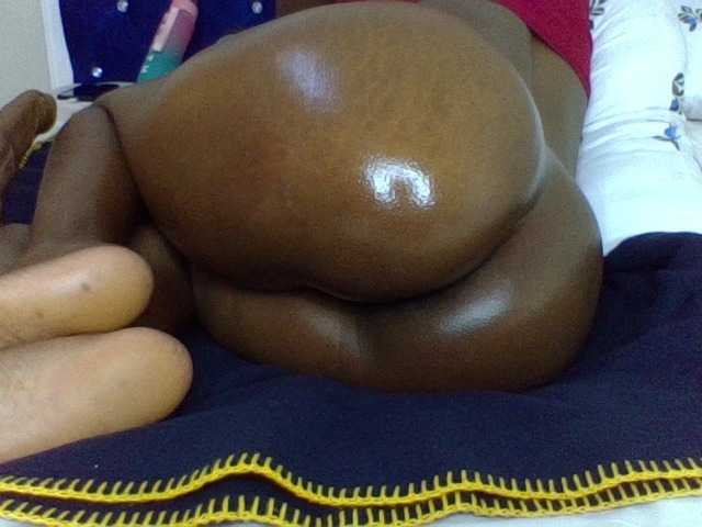 QueenJacky's BongaCams show and profile