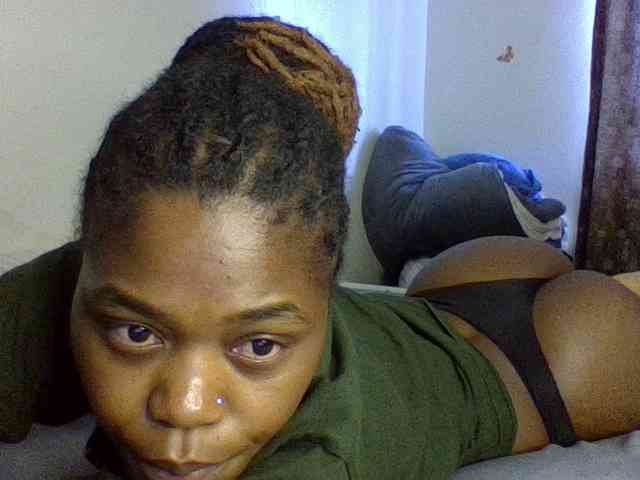 QueenJacky webcam