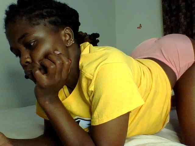 QueenJacky webcam