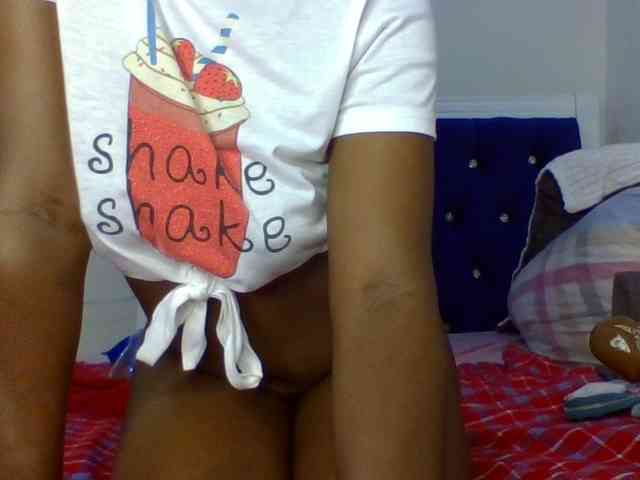 QueenJacky webcam