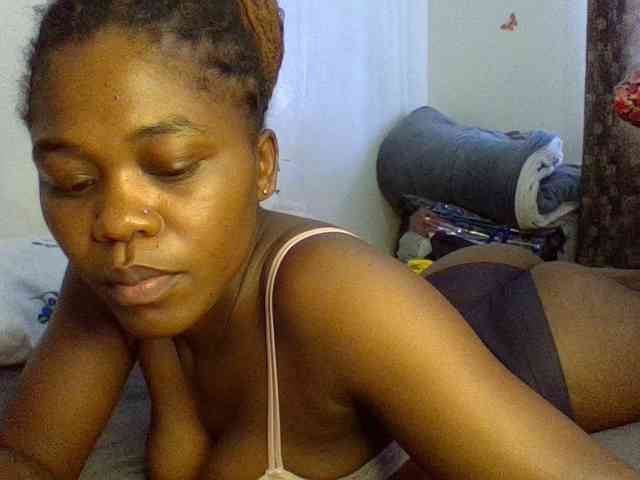 QueenJacky webcam