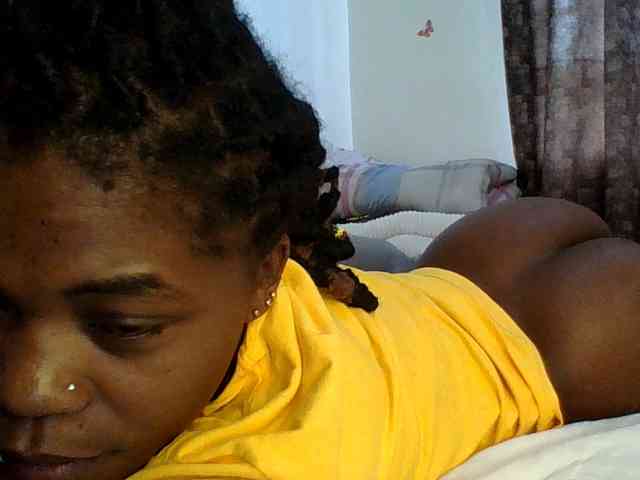 QueenJacky webcam