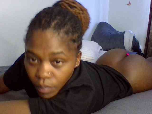 QueenJacky webcam