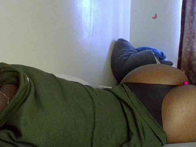 QueenJacky webcam