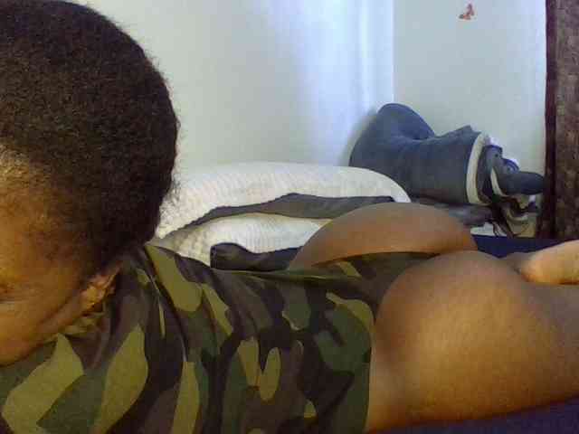 QueenJacky Live Webcam on {site_name}