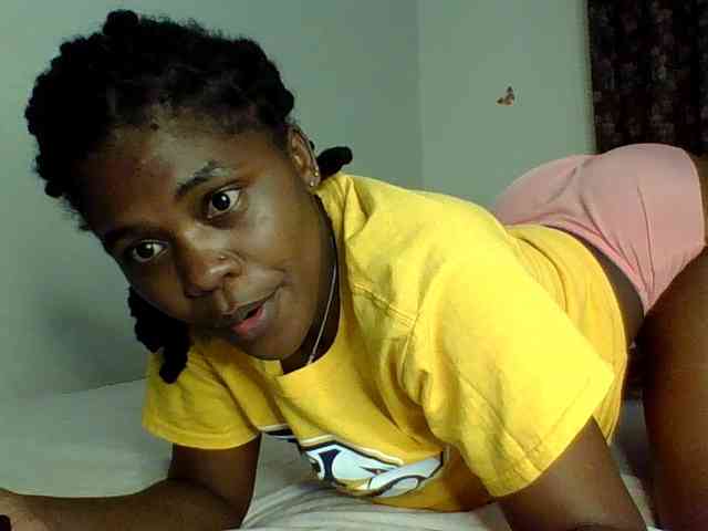QueenJacky webcam