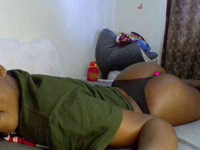 QueenJacky webcam