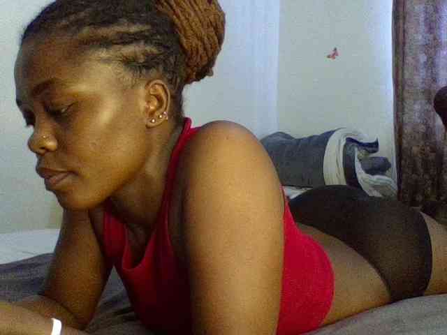 QueenJacky webcam