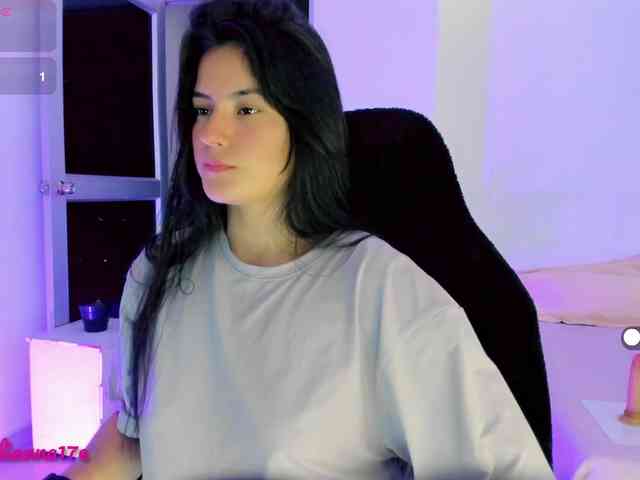 julianna17 webcam