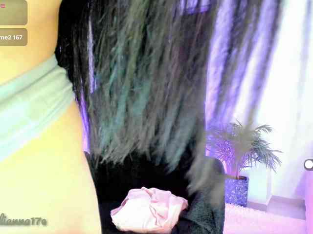 julianna17 webcam