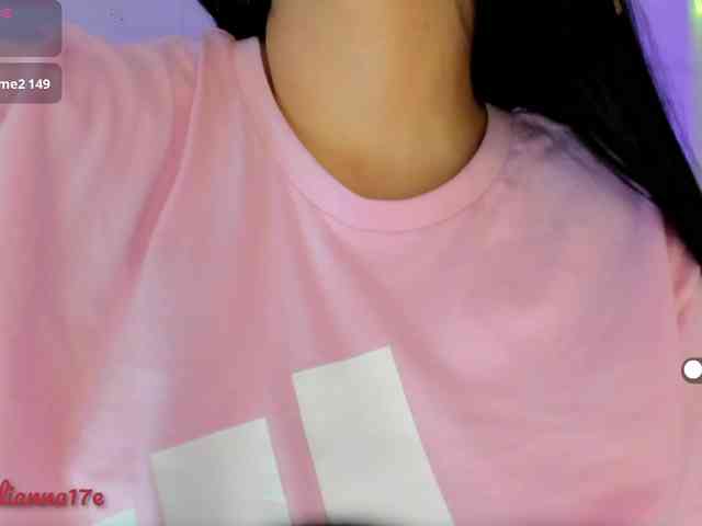julianna17 webcam