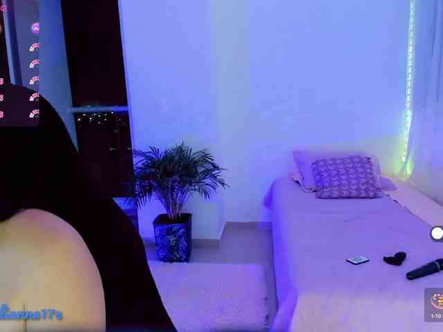 julianna17 webcam
