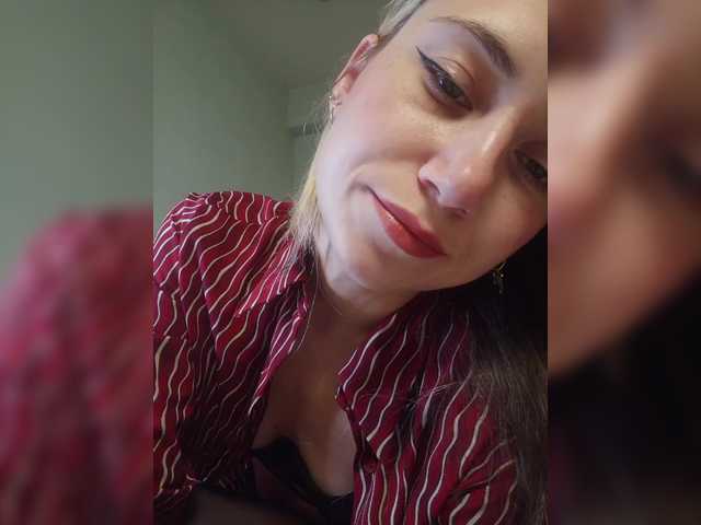 SurfinBird from BongaCams is Freechat