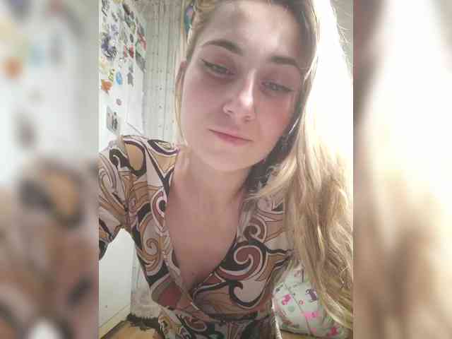 MilkyGirl webcam