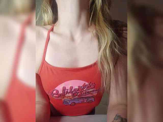 MilkyGirl webcam