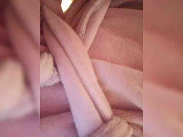 MilkyGirl webcam