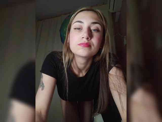 MilkyGirl webcam