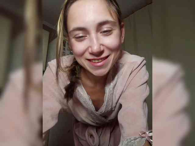 MilkyGirl webcam