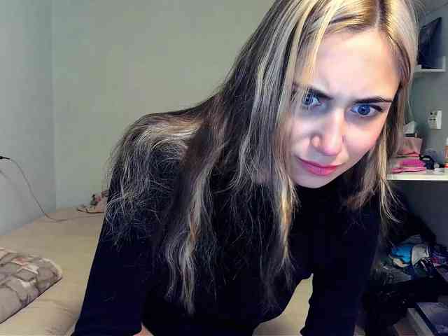 MilkyGirl webcam